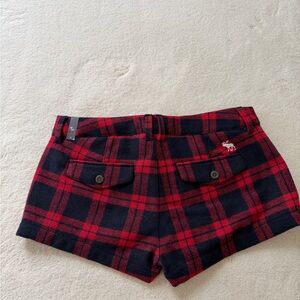 Abercrombie & Fitch Red and Black Plaid Women Shorts / vintage